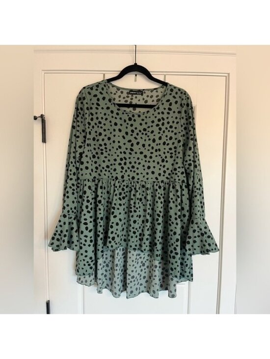 Tops - Flowy Top